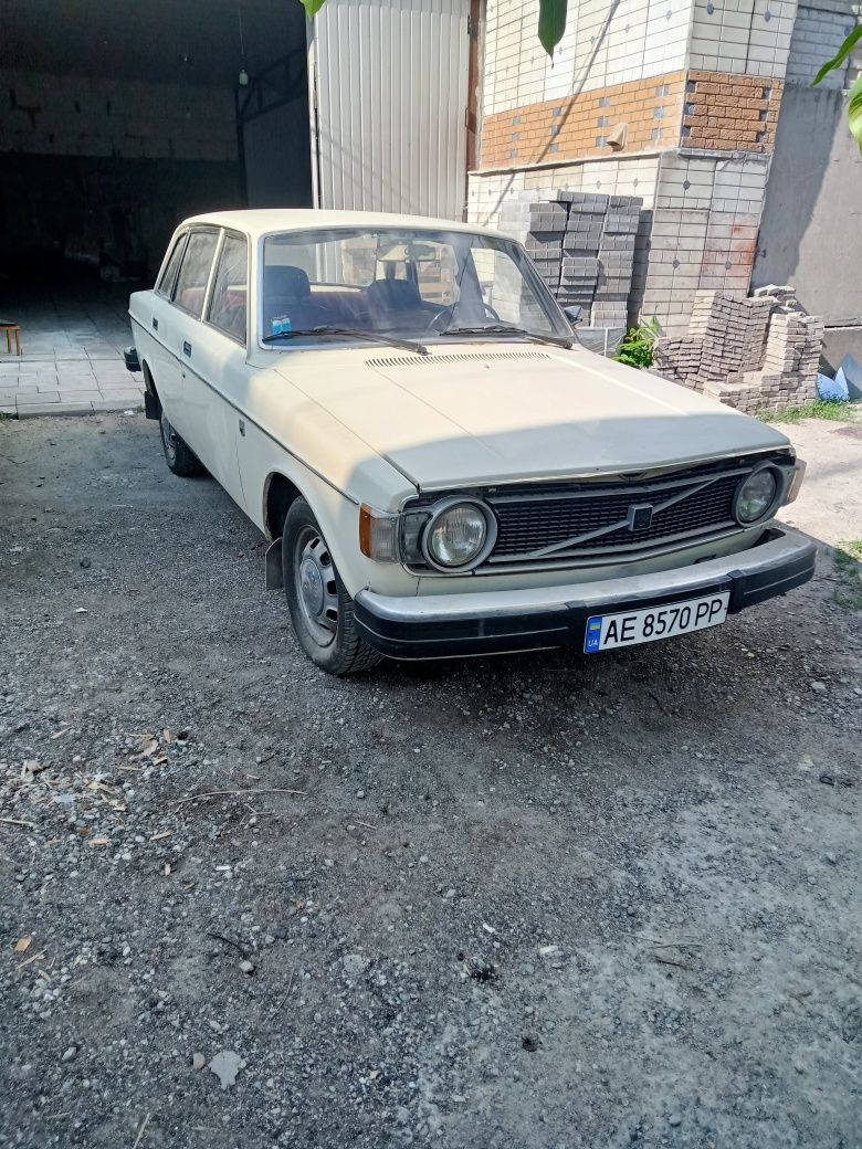 Продам volvo 144 в хорошем состоянии машина не гнилая