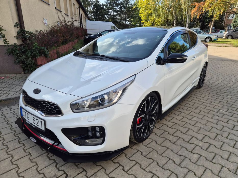 Kia Ceed 1.6T 204km Xenon Navi MAXTON Panorama