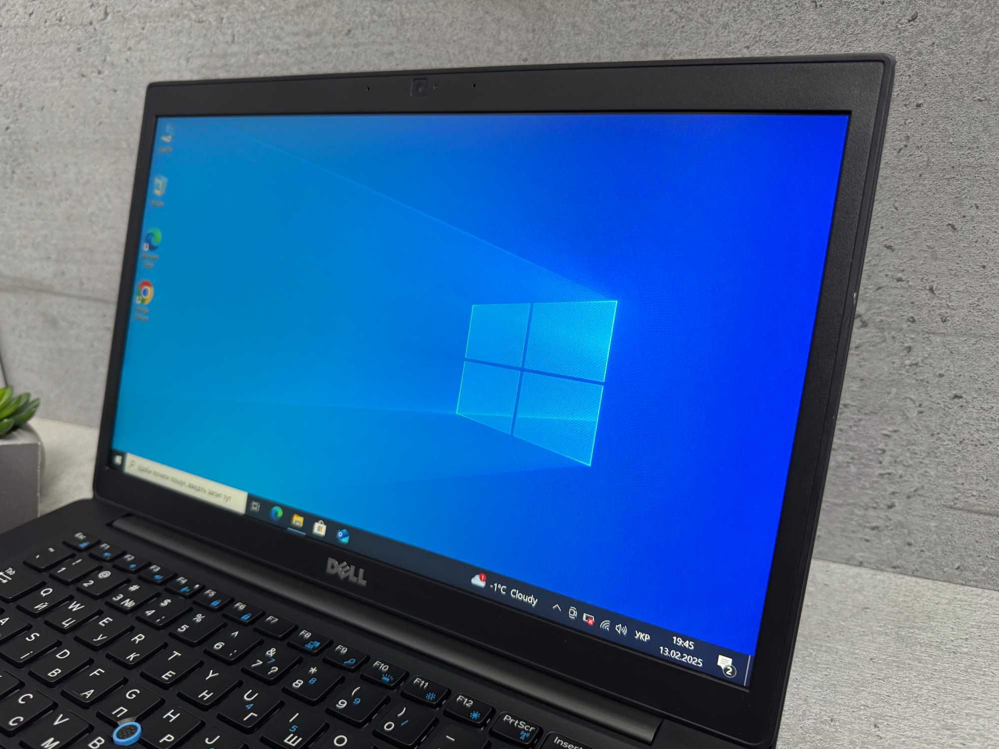 Компактний ноутбук Dell Делл 7480/14” FullHD ips/256gb/i5-7300u