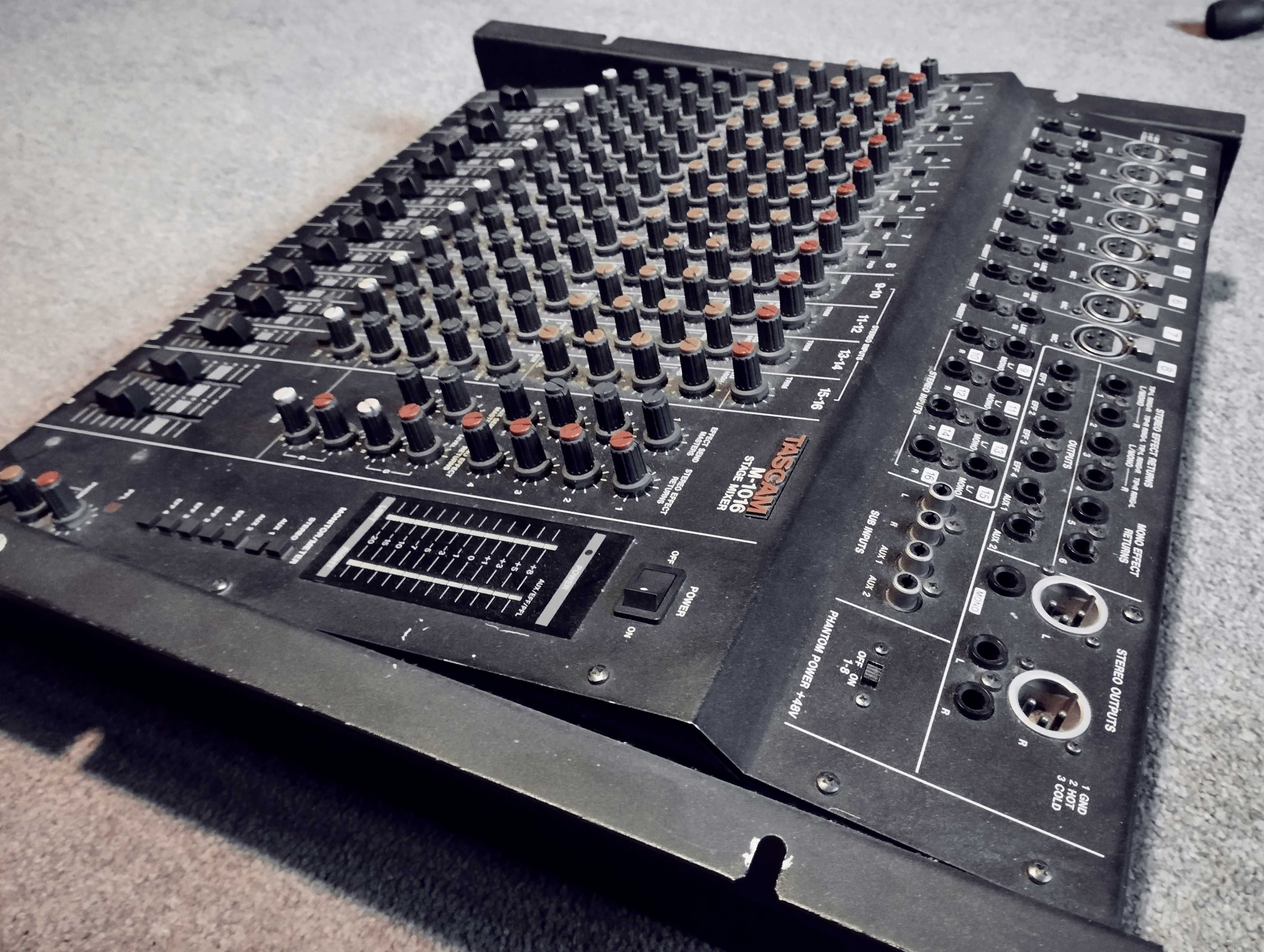 Mikser analogowy Tascam 1016
