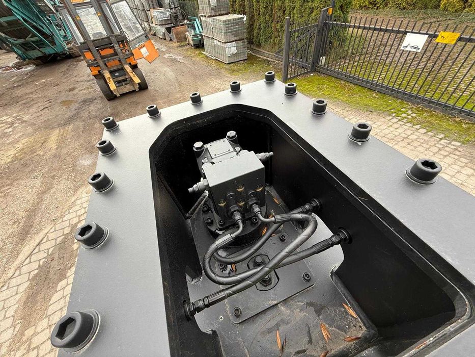 Chwytak hydrauliczny obrotowy wyburzeniowy 1620kg do koparki Hydraram