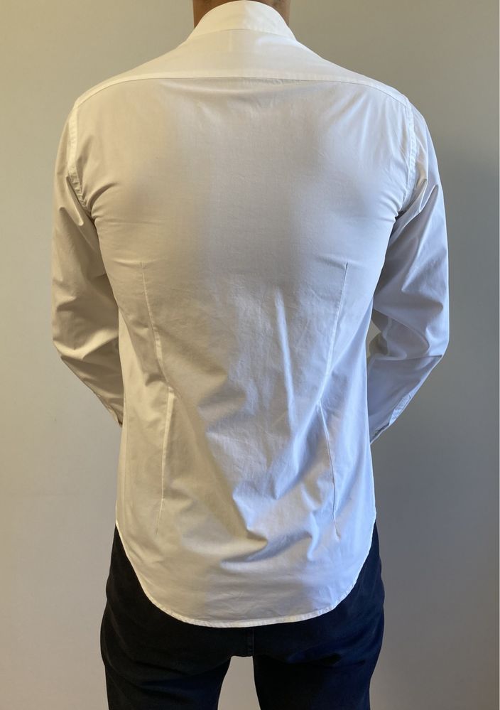 Camisa branca tamanho M