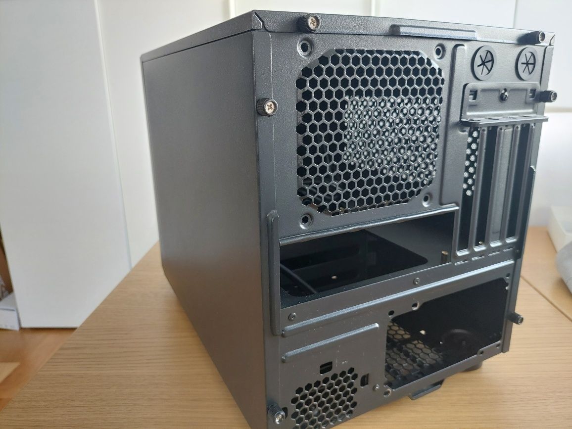 Obudowa Chieftec Pro Cube CI-02B-OP