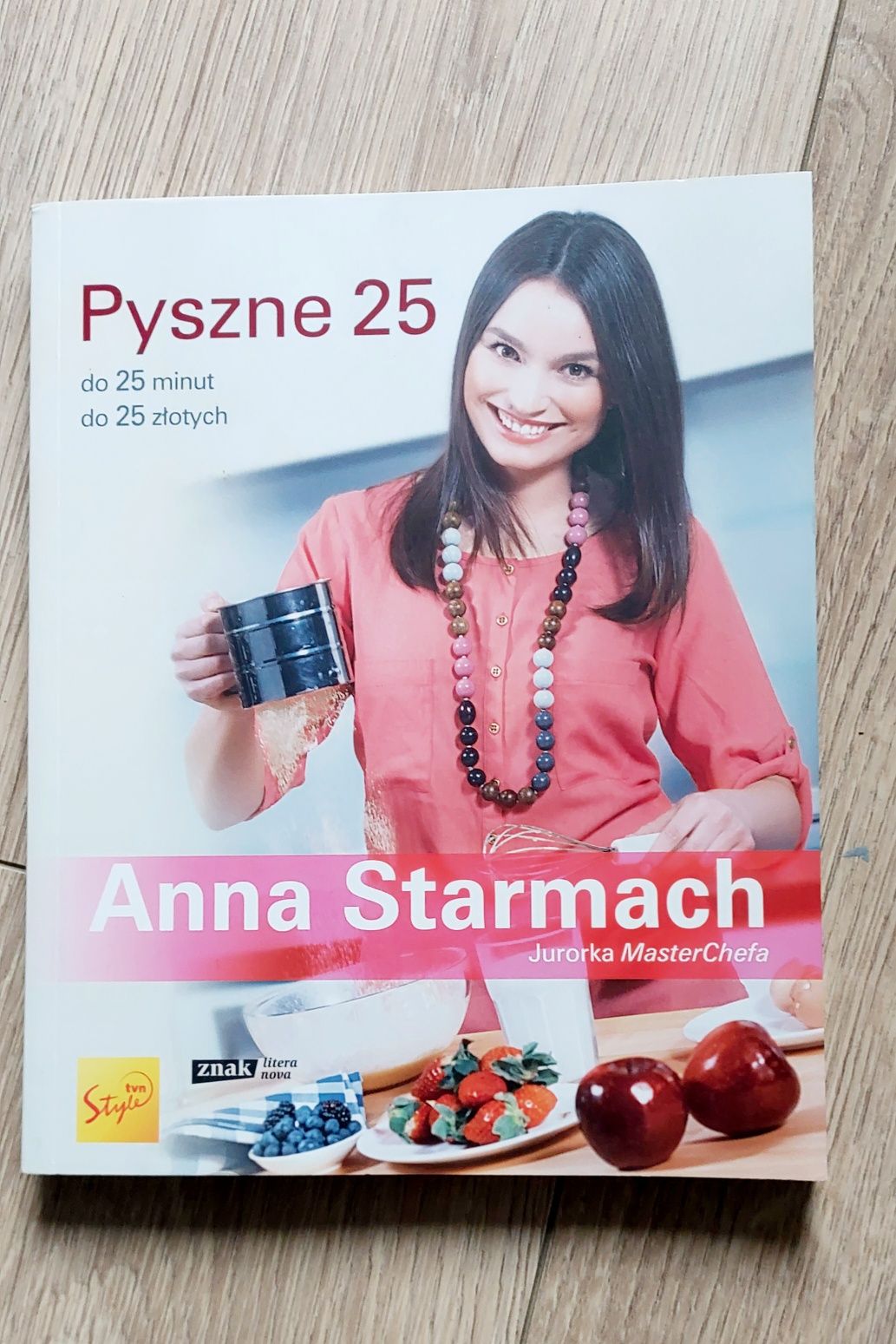 Książka Pyszne 25 Ani Starmach.