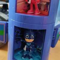 Vendo 3 torres PJ masks