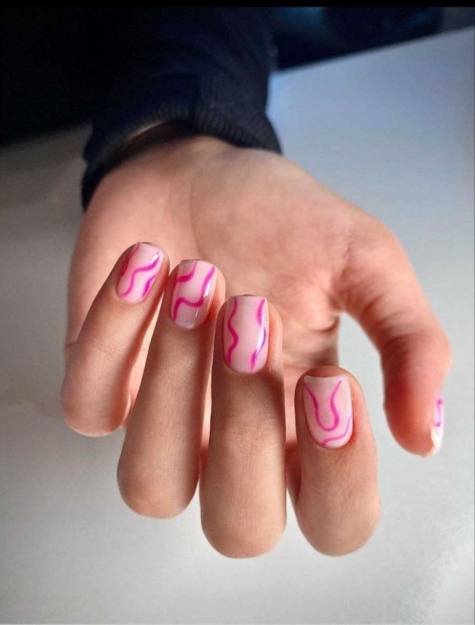 Manicure hybrydowy