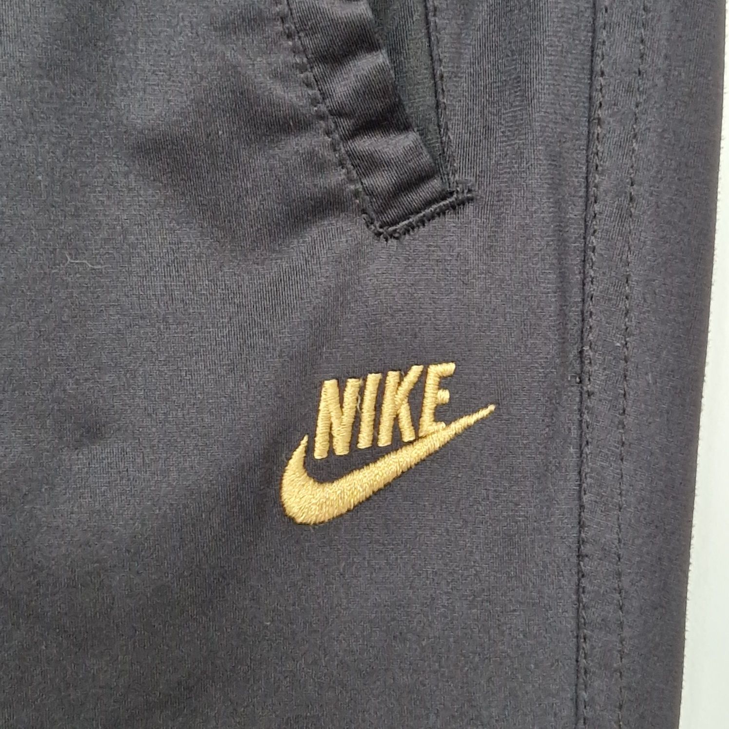 Spodnie dresowe Nike rozmiar S