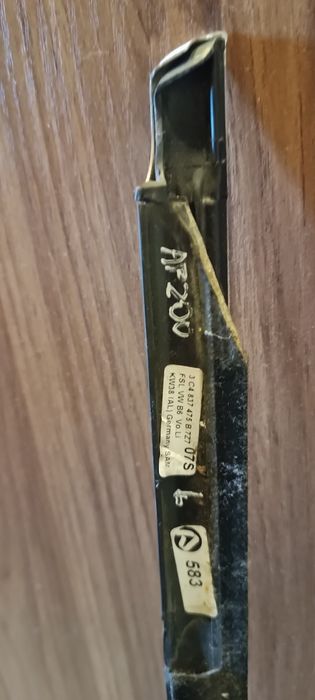 Молдінг ущільнювач передньої лівої двері vw passat b6