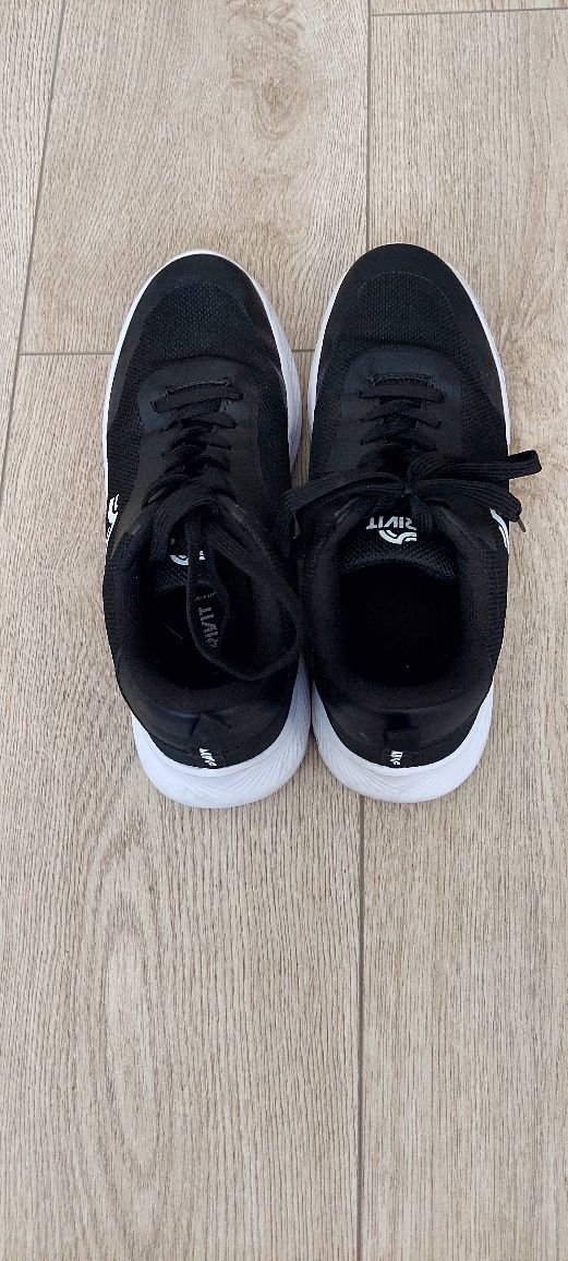 Adidasy Lidl/ rozmiar 39/20zl