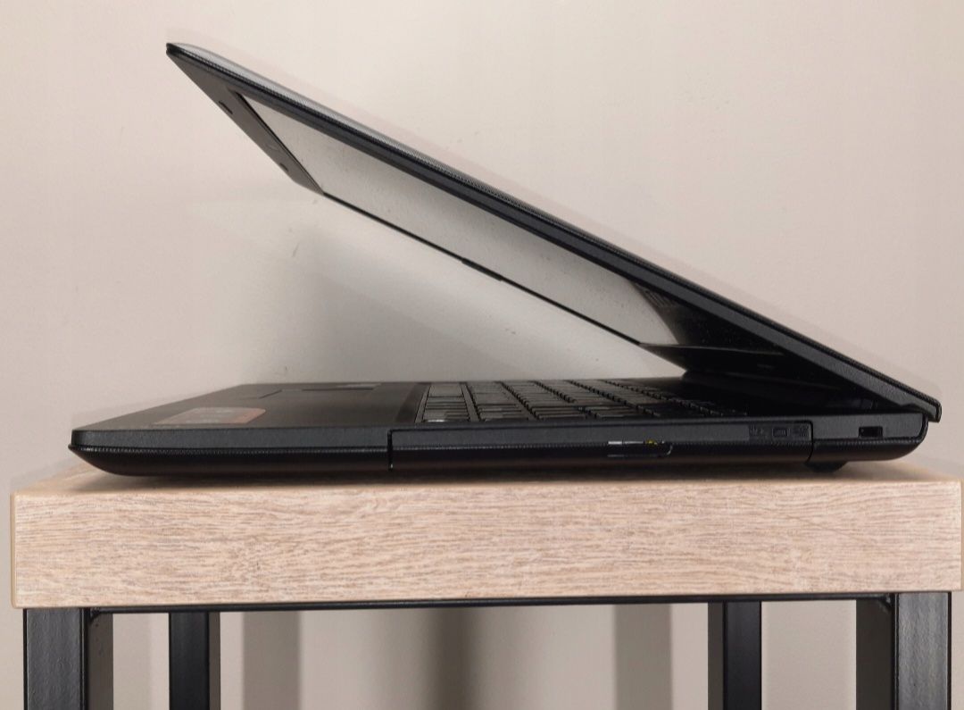 Laptop Lenovo Ideapad 100 15ibd