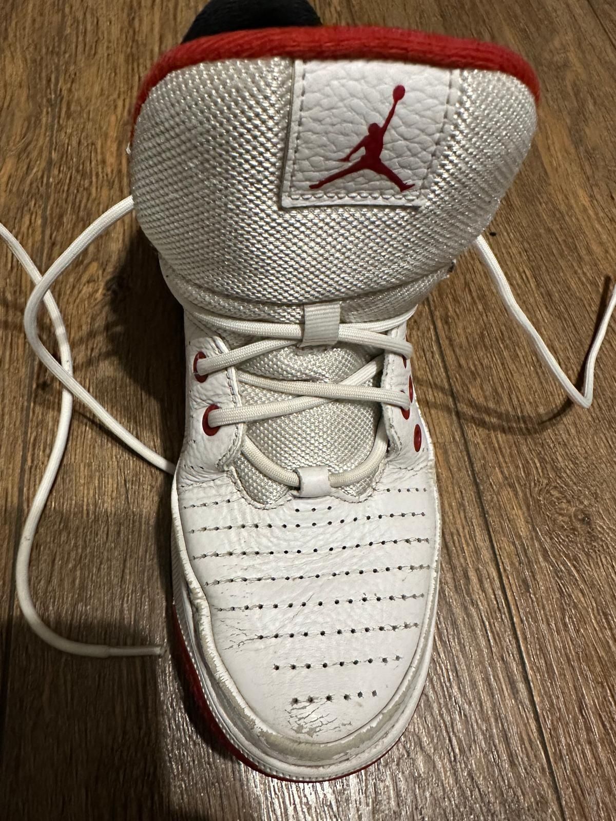 Buty Jordan max aura 5