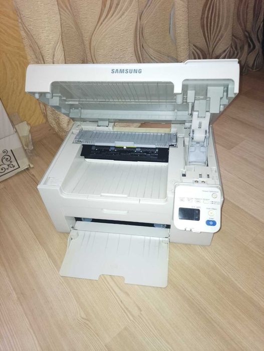 Принтер/ксерокс/сканер МФУ Samsung SCX-3405 в отличном состоянии.