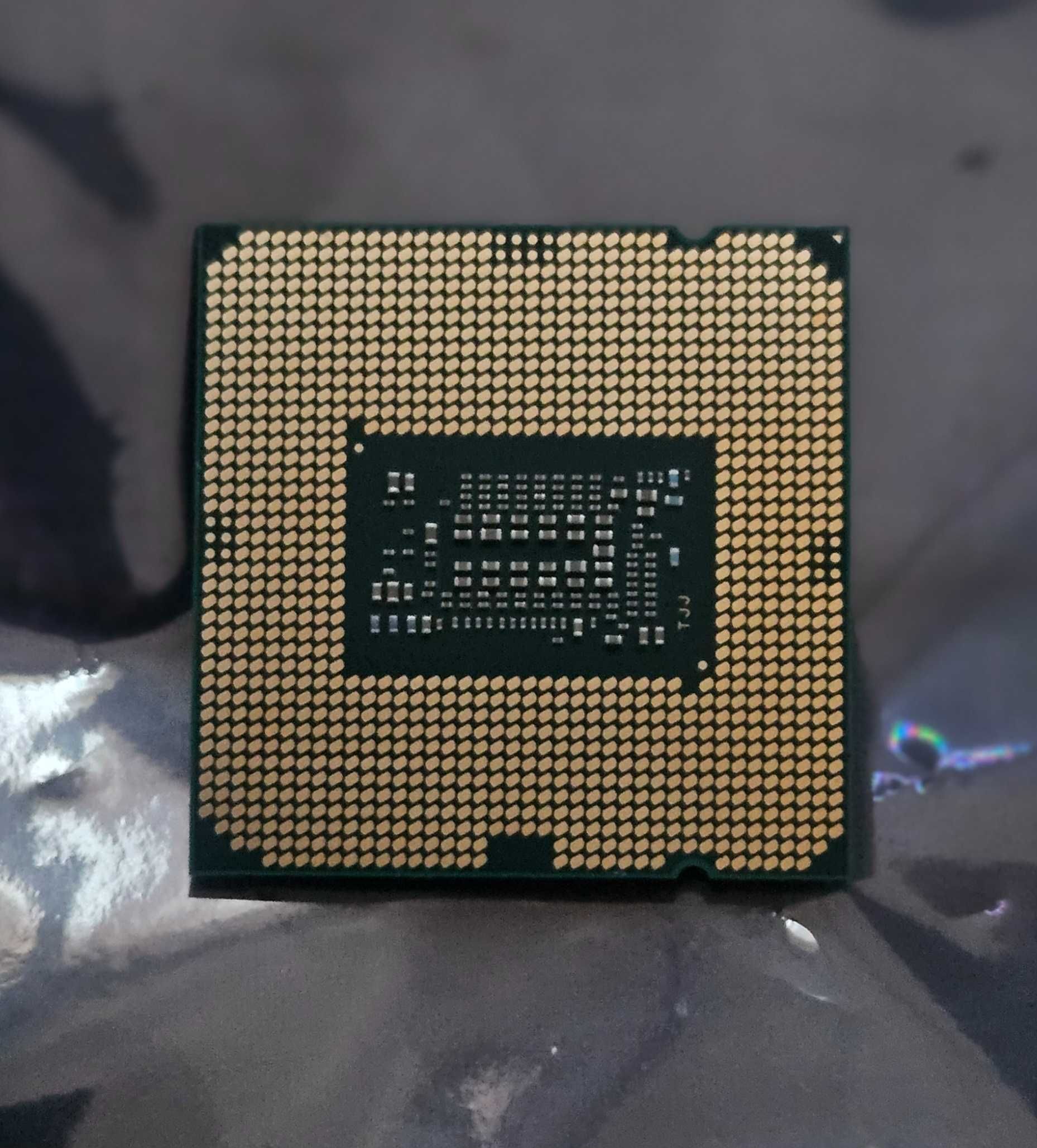 Processador Intel - I3-10100F