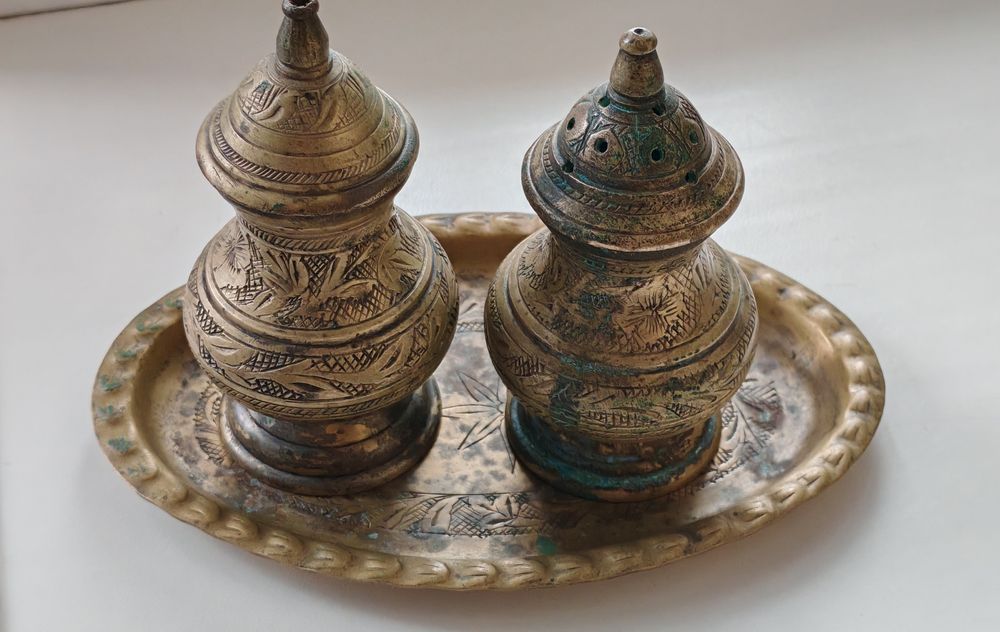 Набор для специй из латуни (Индия), перечница и солонка