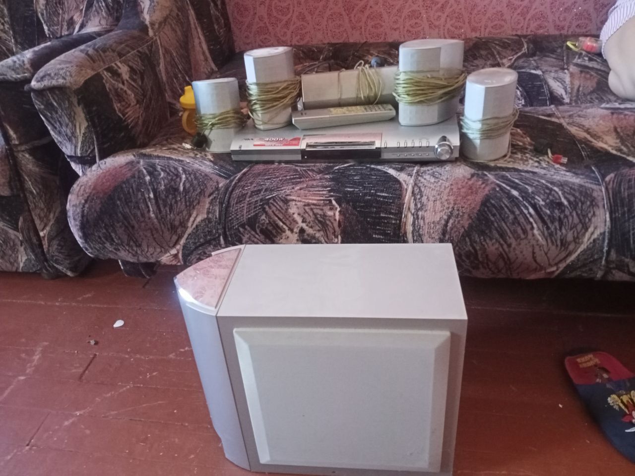 Домашний кинотеатр 5.1  Aiwa.