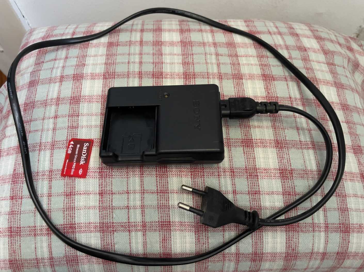Sony Cyber-Shot DSC-H10