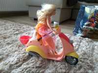 Barbie na motorze