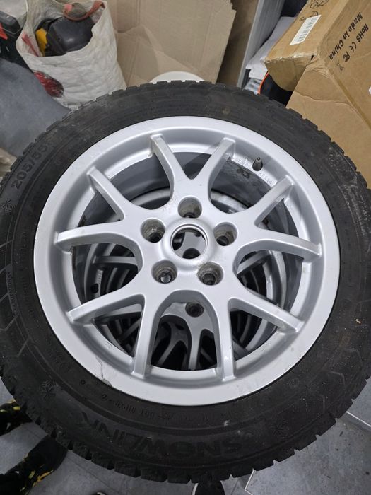 Диски з шинами Leaf R16 205 55 16