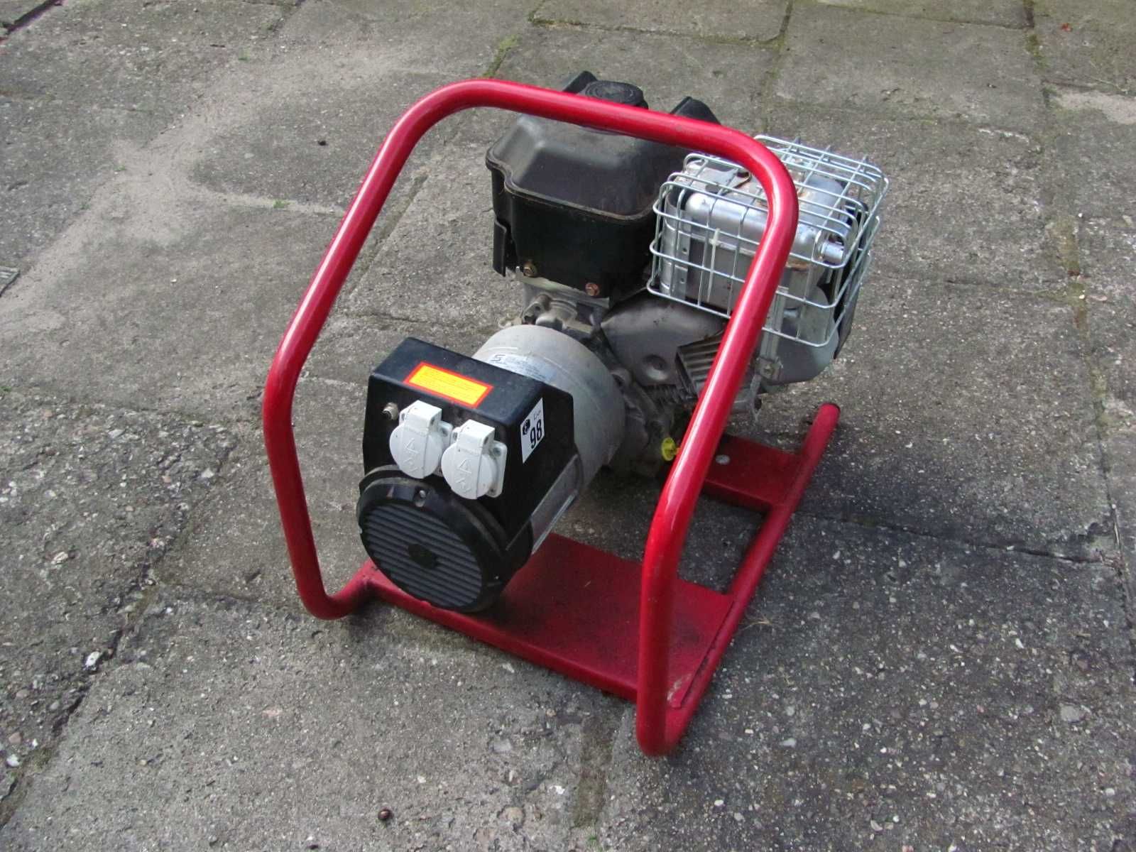Agregat prądotwórczy do domu na działkę do pracy Briggs & Stratton 2,0