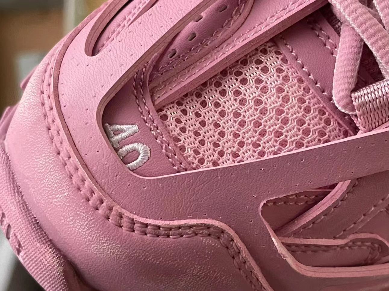 Кросівки жіночі БАЛЕНСіАГА рожеві Balenciaga track