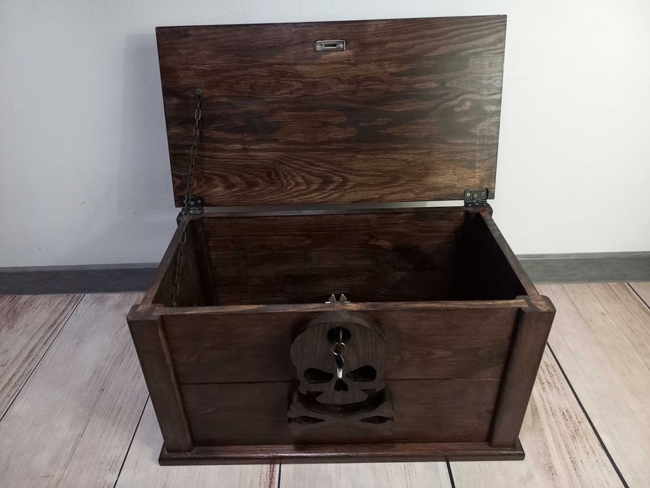 skrzynia Piracka z trupią czaszką - rustykalna zamykana na kluczyk !!!