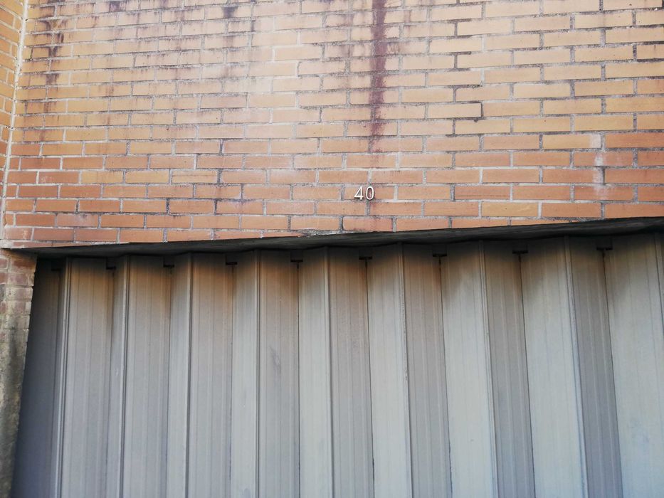 Lugar Garagem Montes Caulinos  Senhora da Hora Matosinhos