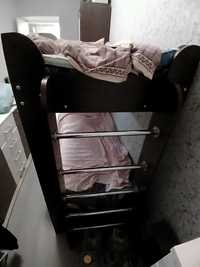 Двоярусне ліжко дитяче