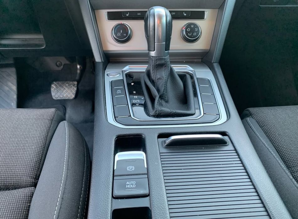 Volkswagen Passat b8 2.0tdi 2016 Avtomat