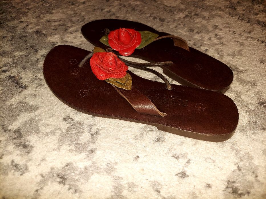 Klapki skórzane Tureckie 39 z różą
