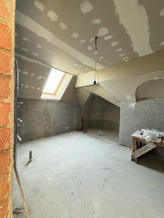 Не будинок, а зАмок.