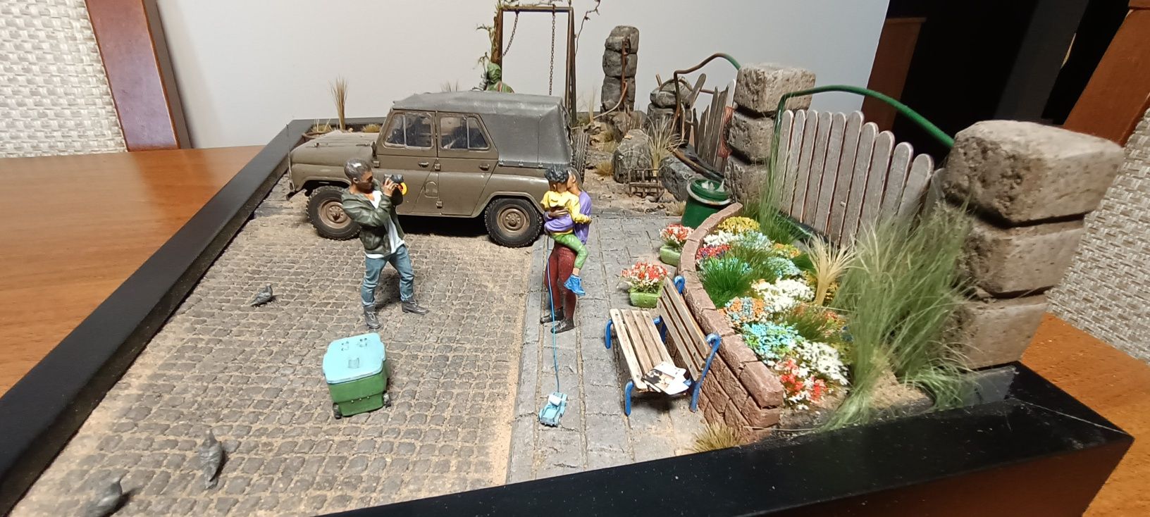 Diorama " Dwa Światy " 1:35 postapo