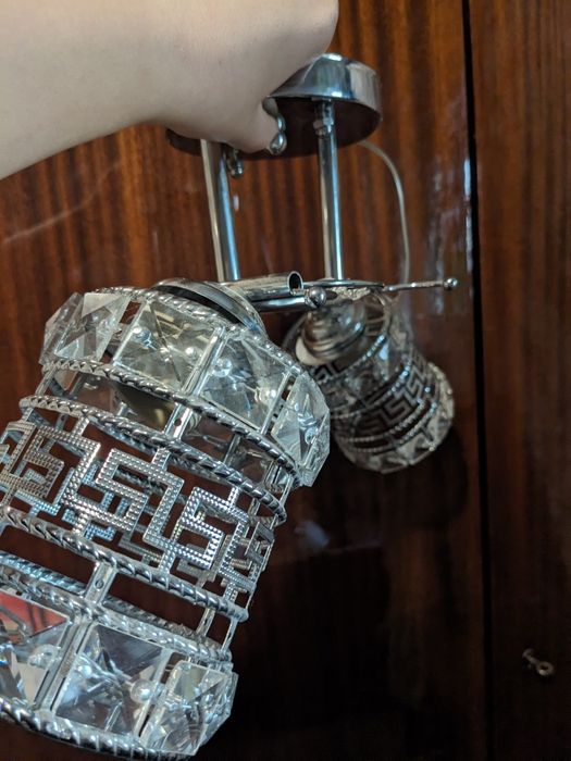 Продам люстры потолочные