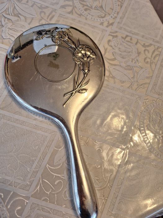 Посріблене зеркало.