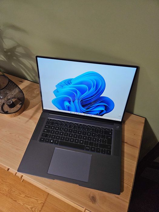 Huawei Matebook 16