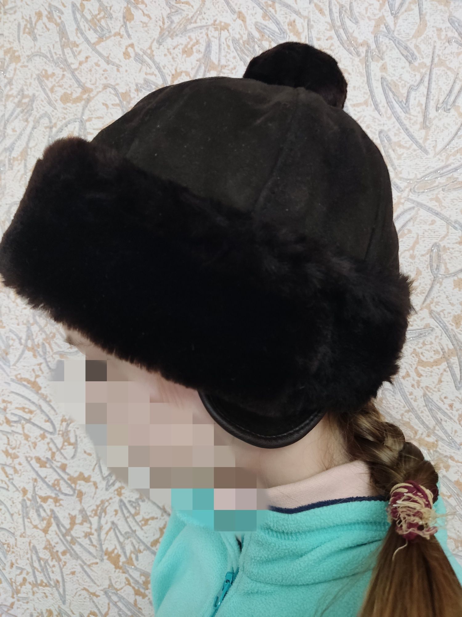 Нова жіноча шапка-боярка з натуральної цигейки і нубука