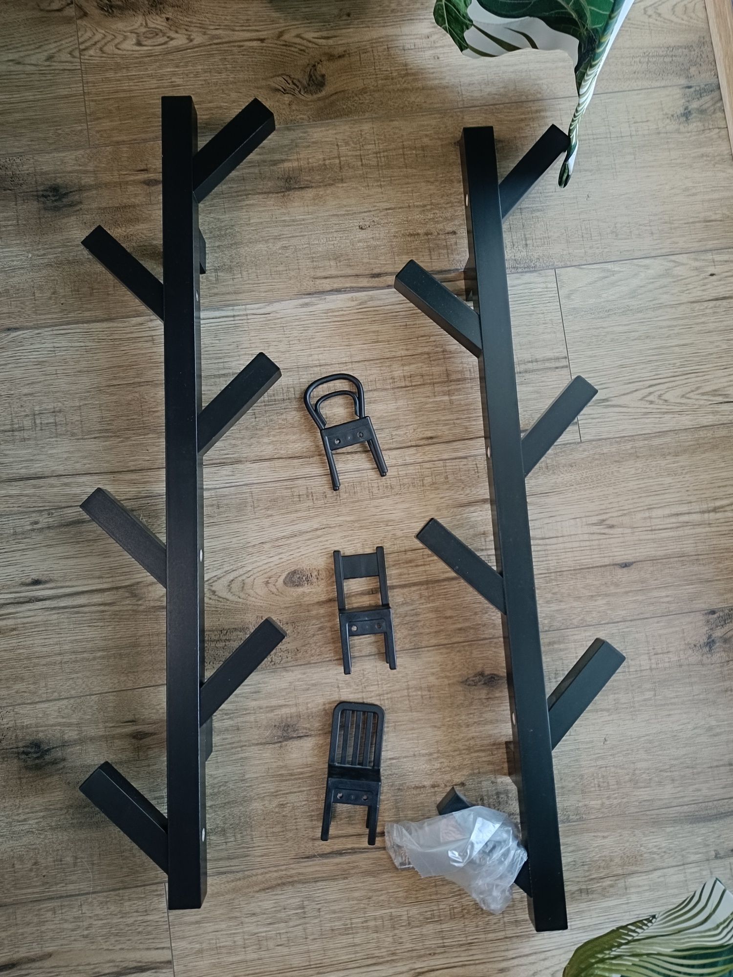 Tjusig wieszak Ikea czarny