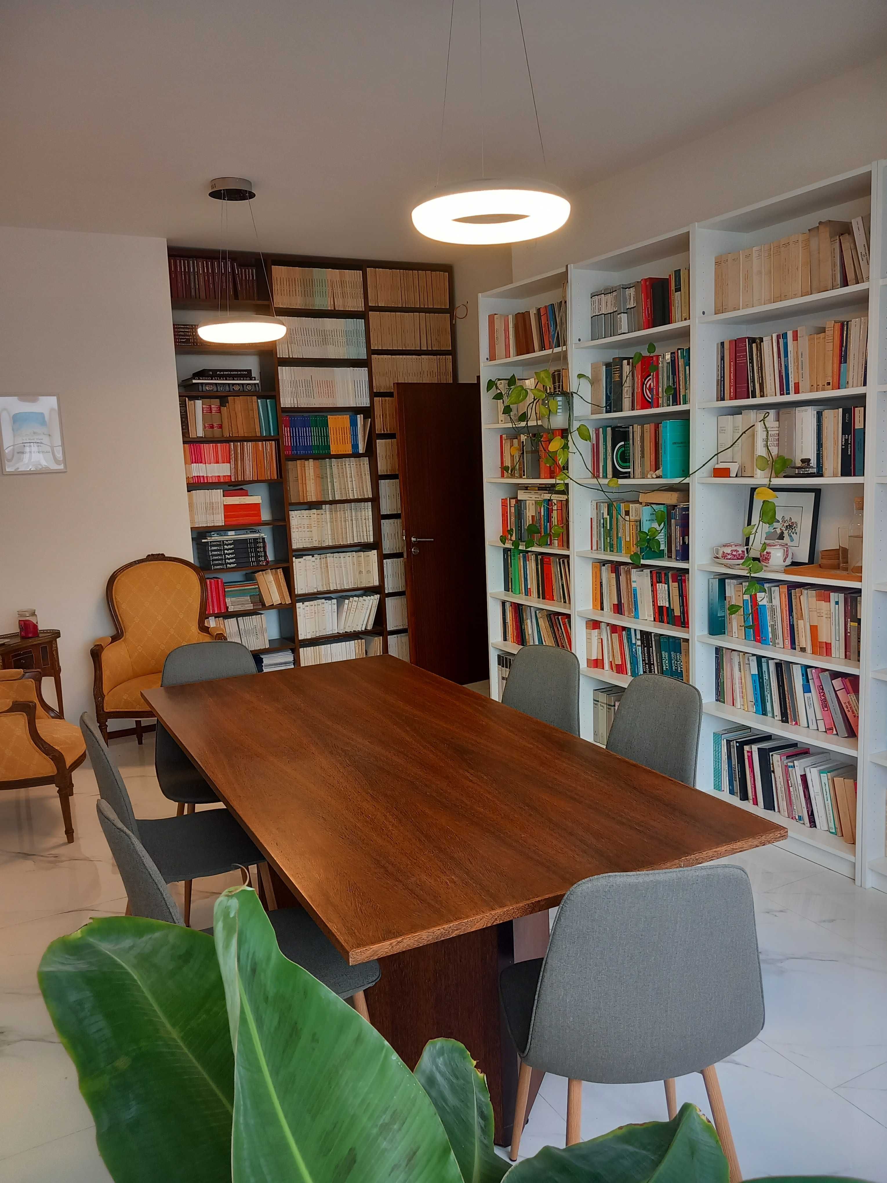 Salas de escritorio disponíveis  em escritorio partilhado.