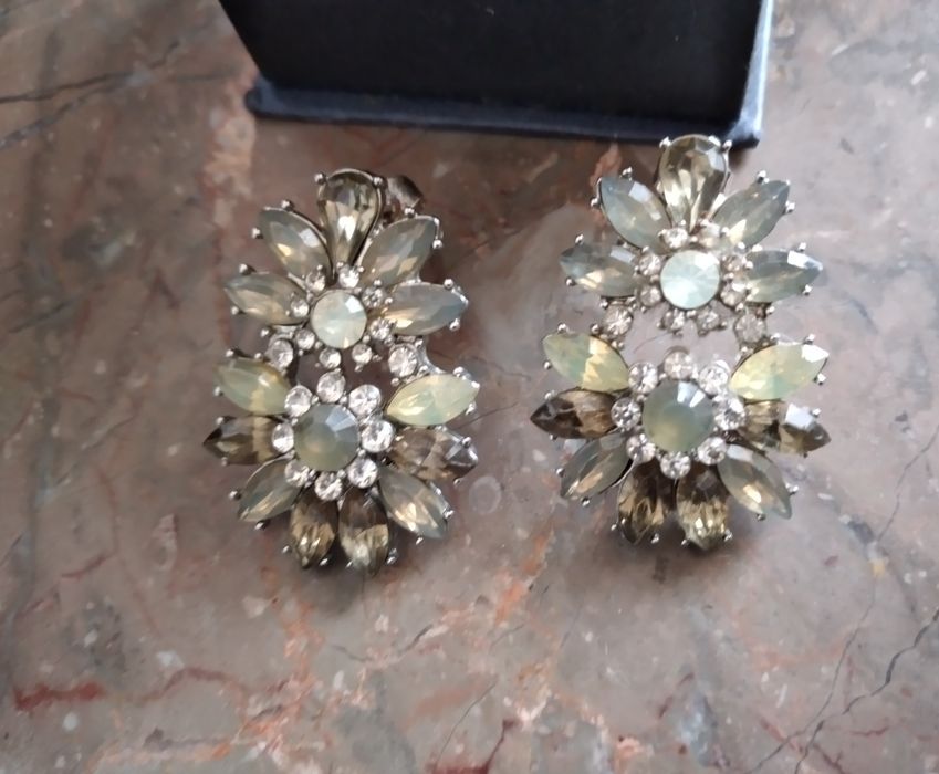 Brincos marca Christian Lay