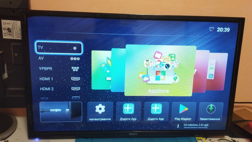 Телевізор saturn 32 T2, smart , wi fi ,