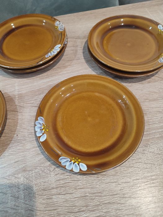 6 szt talerzyków deserowych ceramicznych.