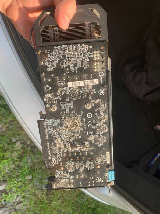 GIGABYTE R9 270X WindForce 2GB
