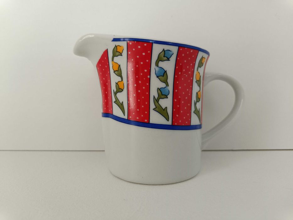 Porcelanowy mlecznik w kwiaty i kropki vintage prl Robi 200ml