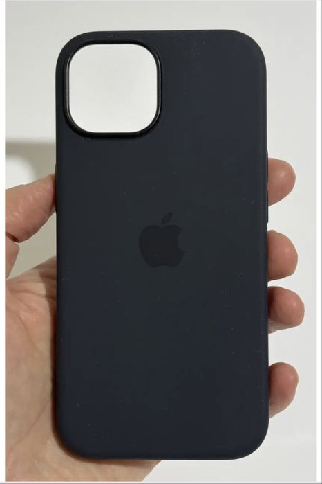 Оригінальний чехол Apple MagSafe для iPhone 15 (6.1") Midnight Black