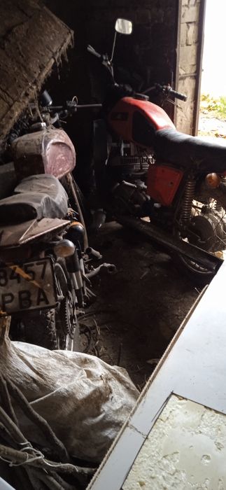 Иж юпітер.з коляскою на запчаст..мотор коробка ціла.