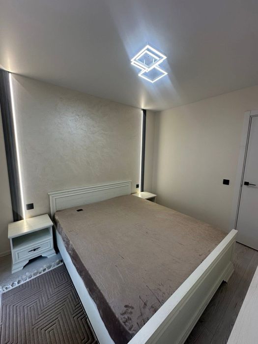 Продаж сучасної 2 кімнатної квартири по вул. Смакули