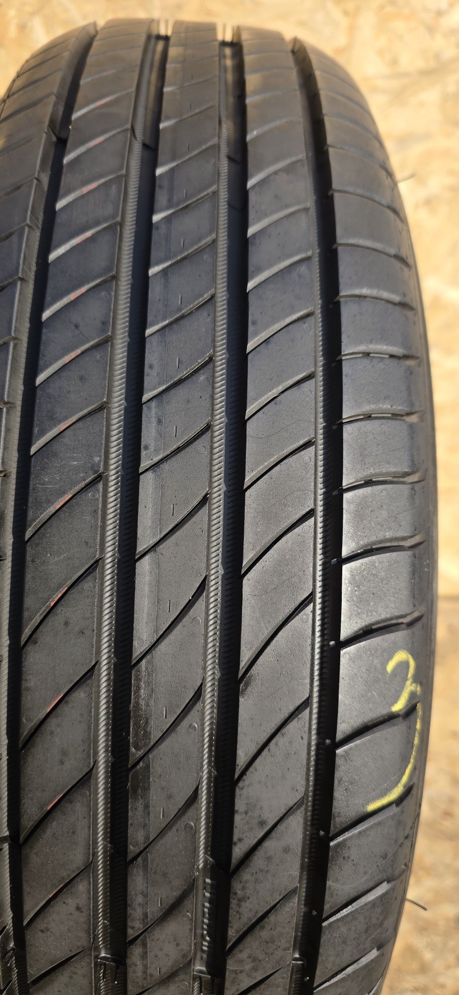 2x 165 65 R15 Michelin Primacy4
