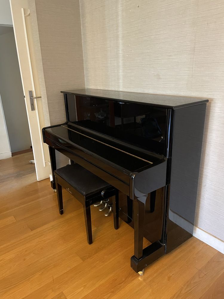 Piano vertical em ótimo estado