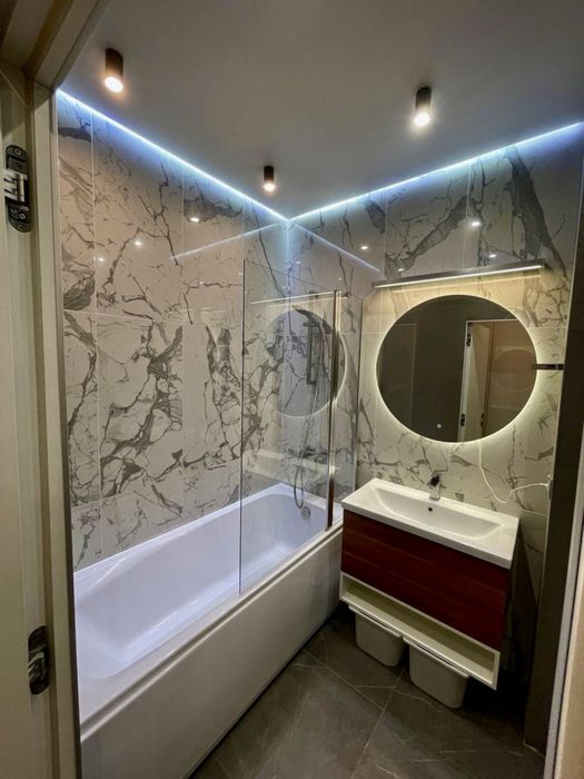 Квартира подобово м.харківська ЖК Лебединий гарна ціна і якість / брон