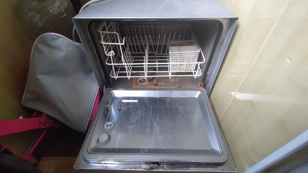 Посудомийна машина exquisit gsp-5 bsoe si