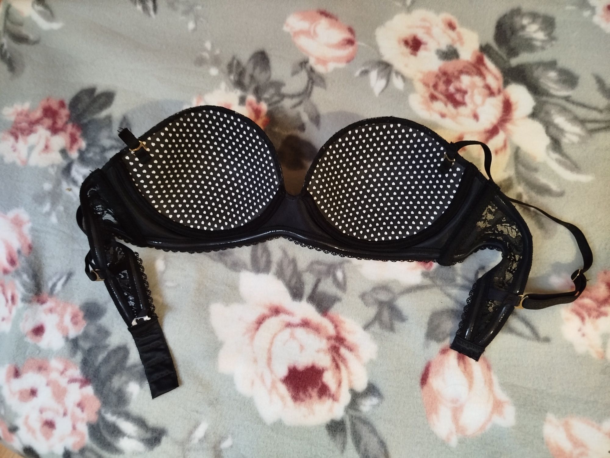 Czarny biustonosz Tezenis 75 C